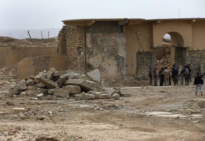 mideast-iraq-nimrud_horo-1