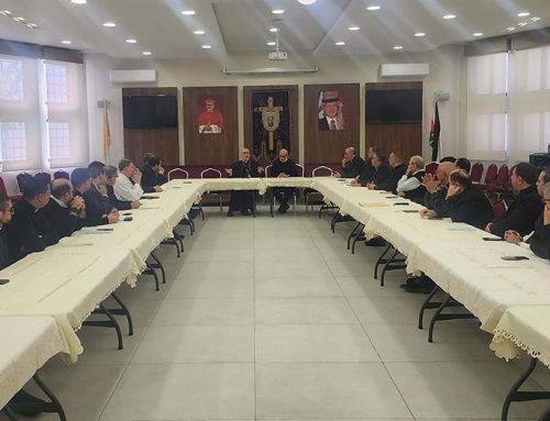 Jordan: Cardinal Pizzaballa meets with Latin Patriarchate priests during their spiritual retreat