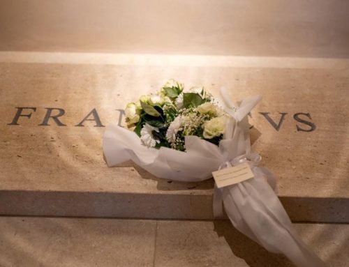 Palestinian President visits tomb of Pope Francis